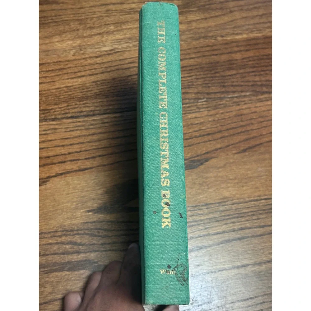 The Complete Christmas Book 1961 Revised Edition Franklin Watts Green Hardcover